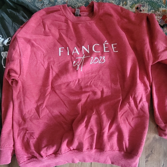 Future Mrs 2023 crew Sweatshirt and shirt large Crewneck - Picture 1 of 5